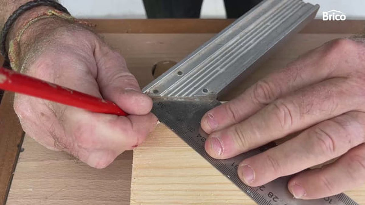 bricomania 21 estanteria colgante paso 8