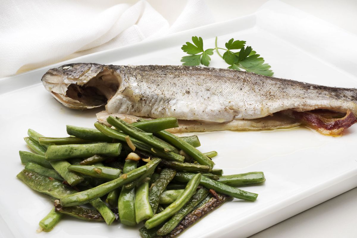 5970 1 Trucha con vainas salteadas (1356) xl