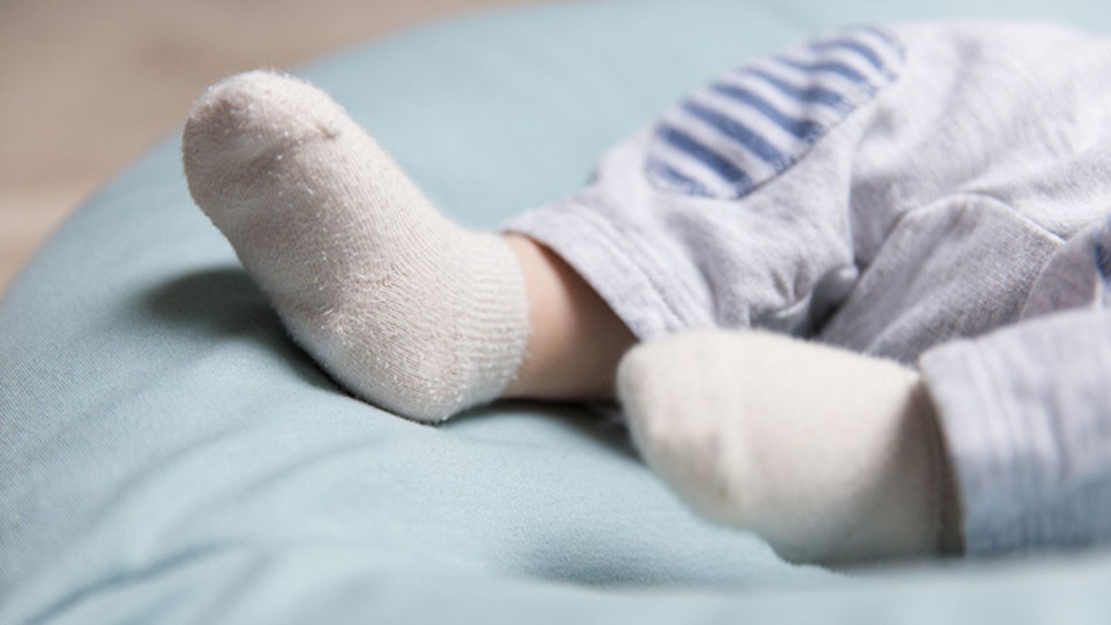 como lavar los calcetines sucios queden como nuevos