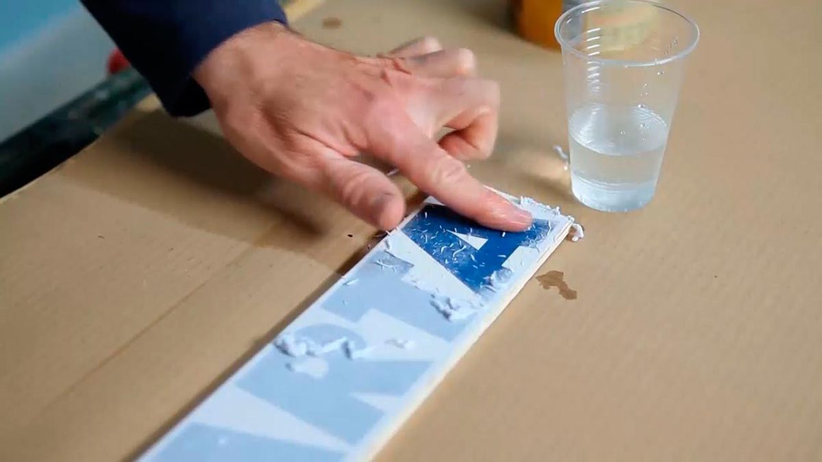 brico 950 cartel para puerta paso5