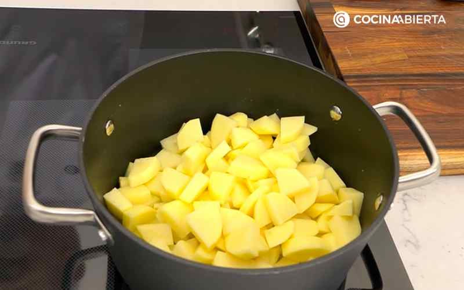 Rehoga las patatas