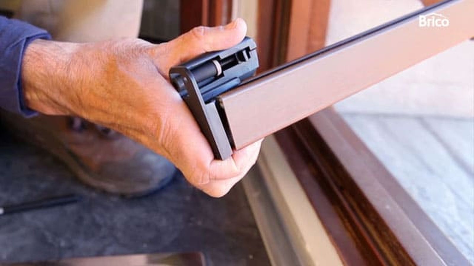 BRIC0951NV18 mosquitera ventana paso4