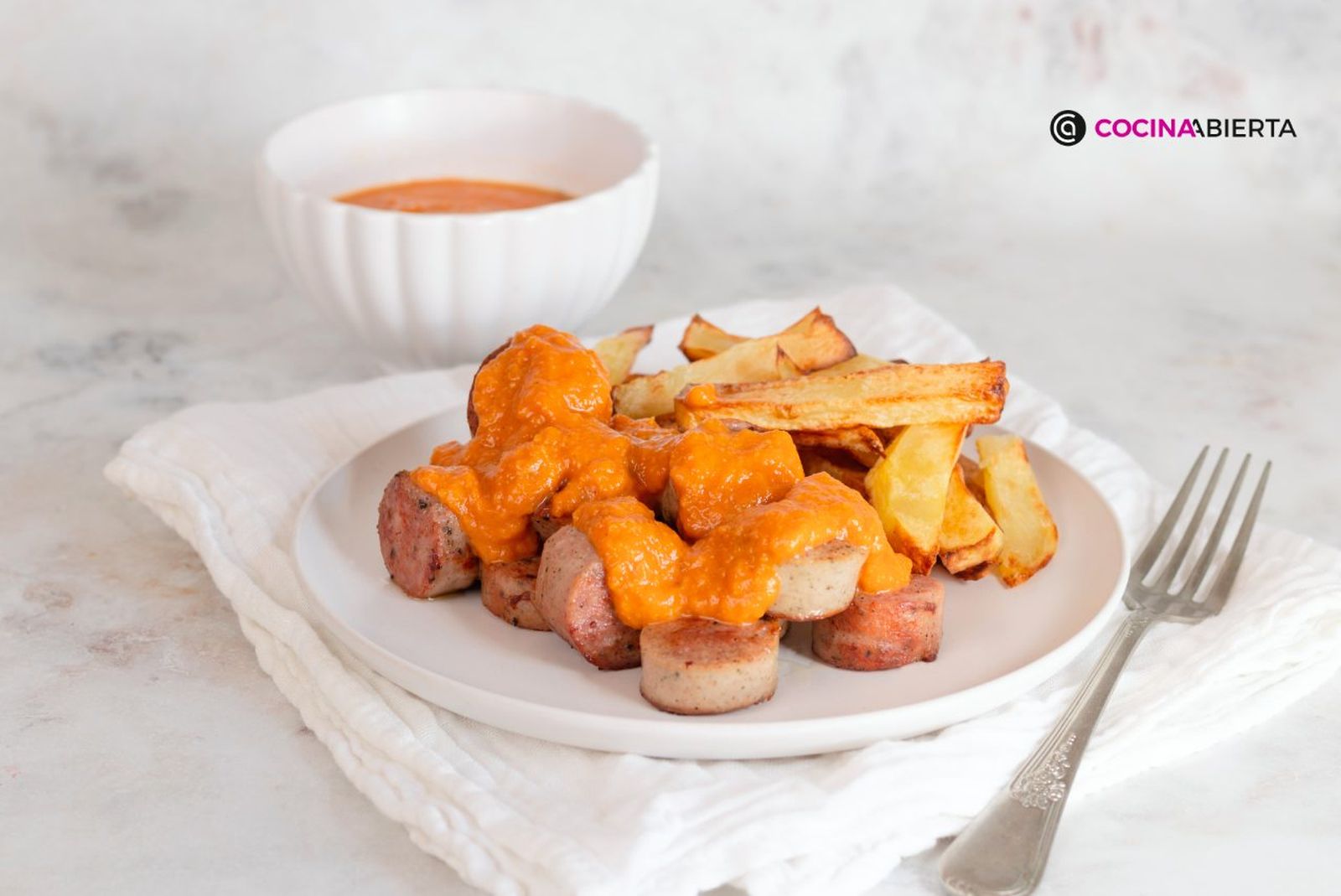 Salchicha con curry, la receta del 'street food' berlinés