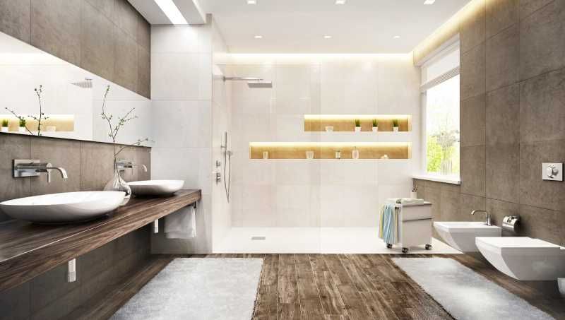 Baño lujoso en madera y blanco.