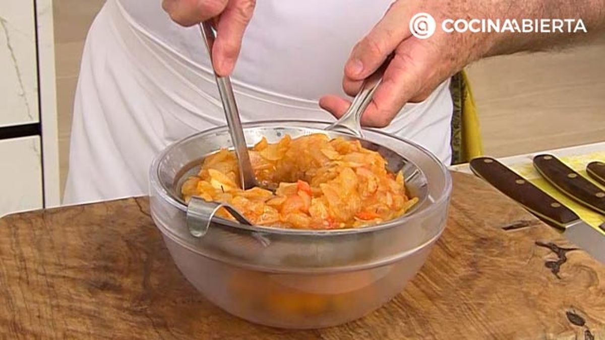 empanada gallega de parrochas receta karlos arguinano karl67680320 paso2