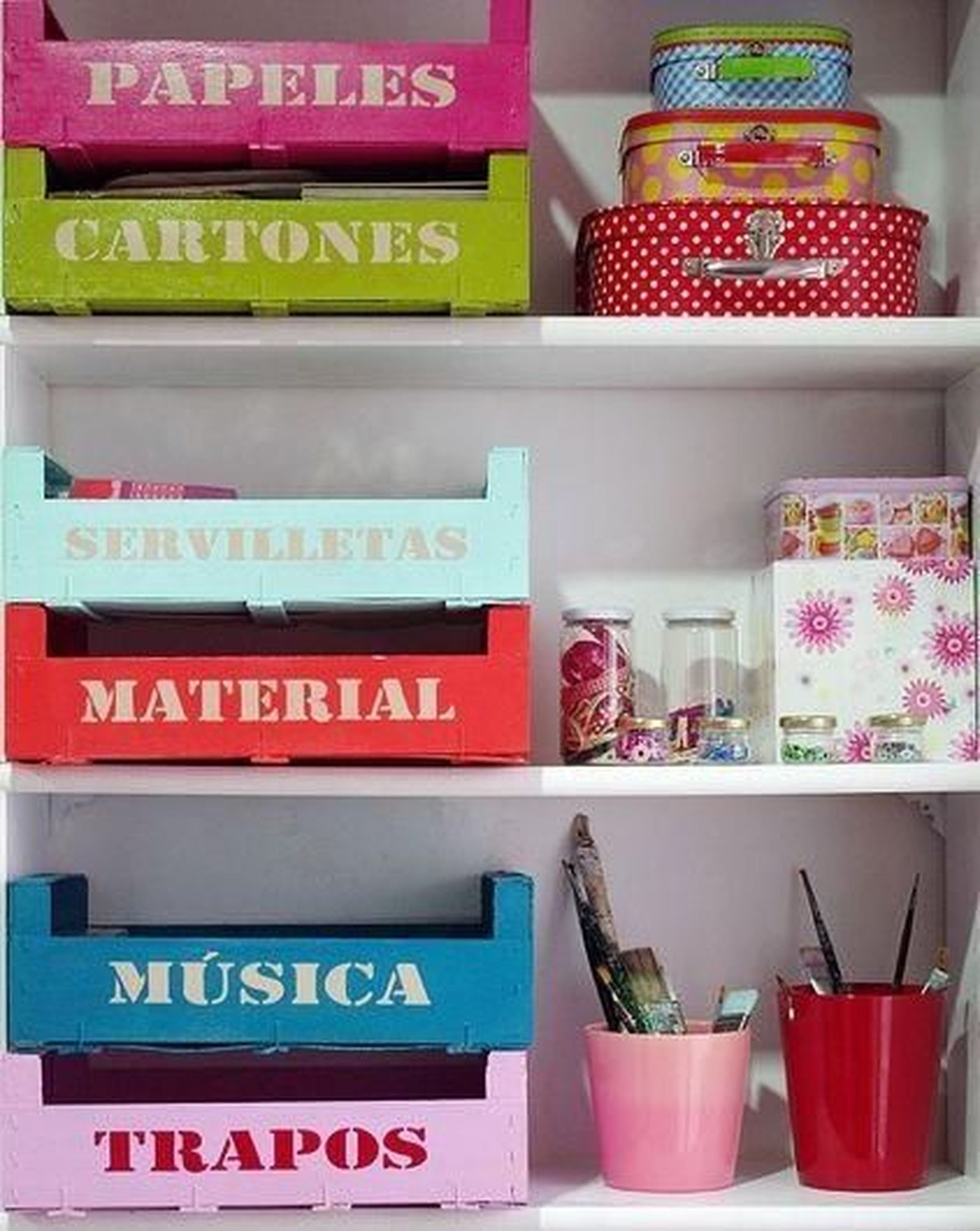 reciclar cajas fresas material escolar