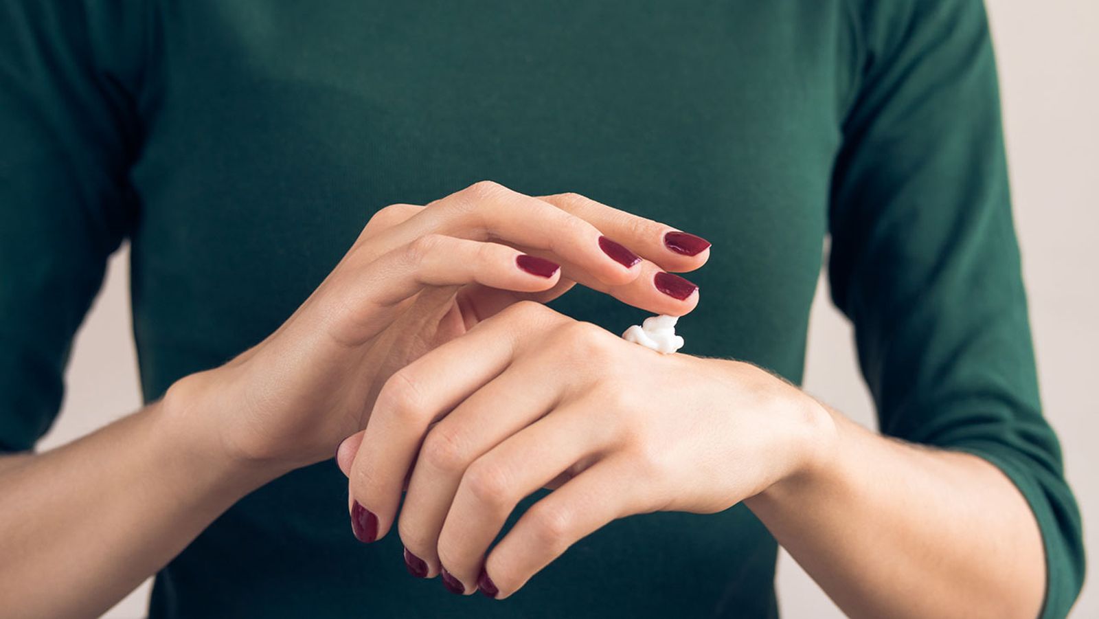 que tener en cuenta para comprar una crema de manos manicura