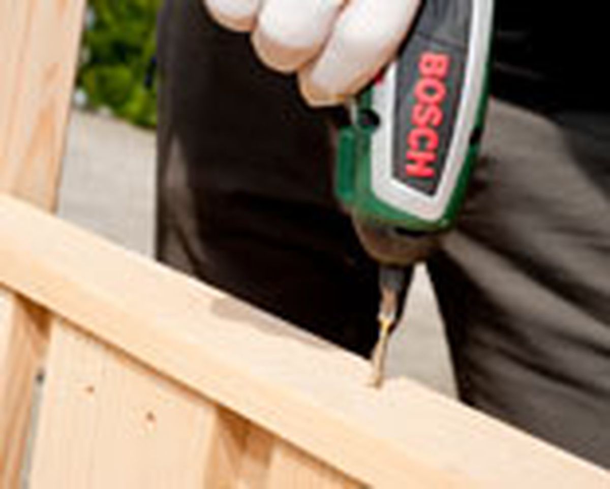 brico 655 pintar caseta madera paso 4