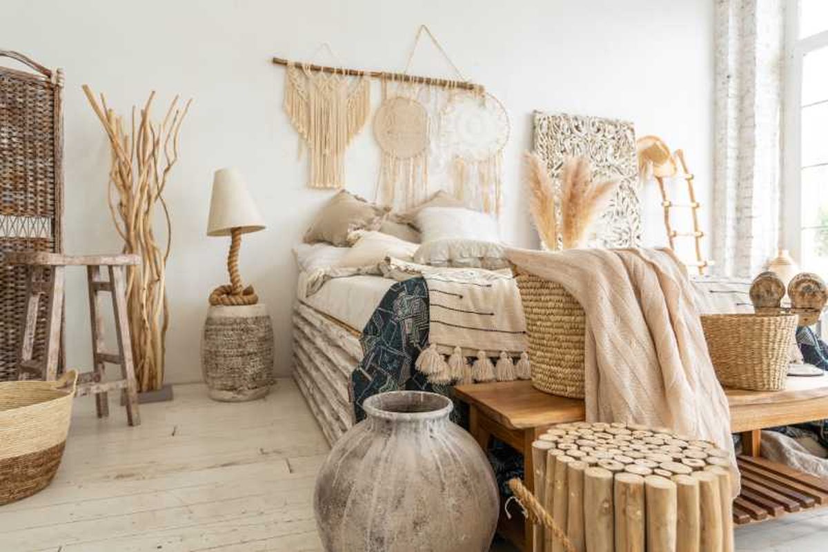 Dormitorio con decoración craftcore.