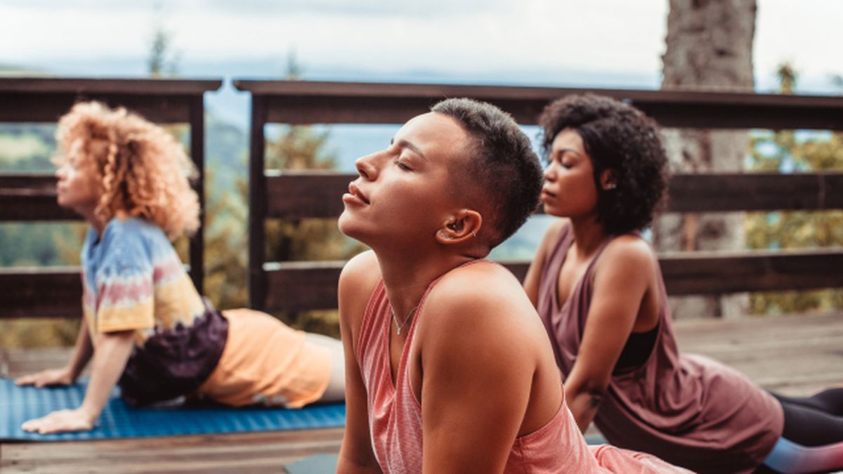 4 efectos positivos que tiene el ejercicio en la piel yoga