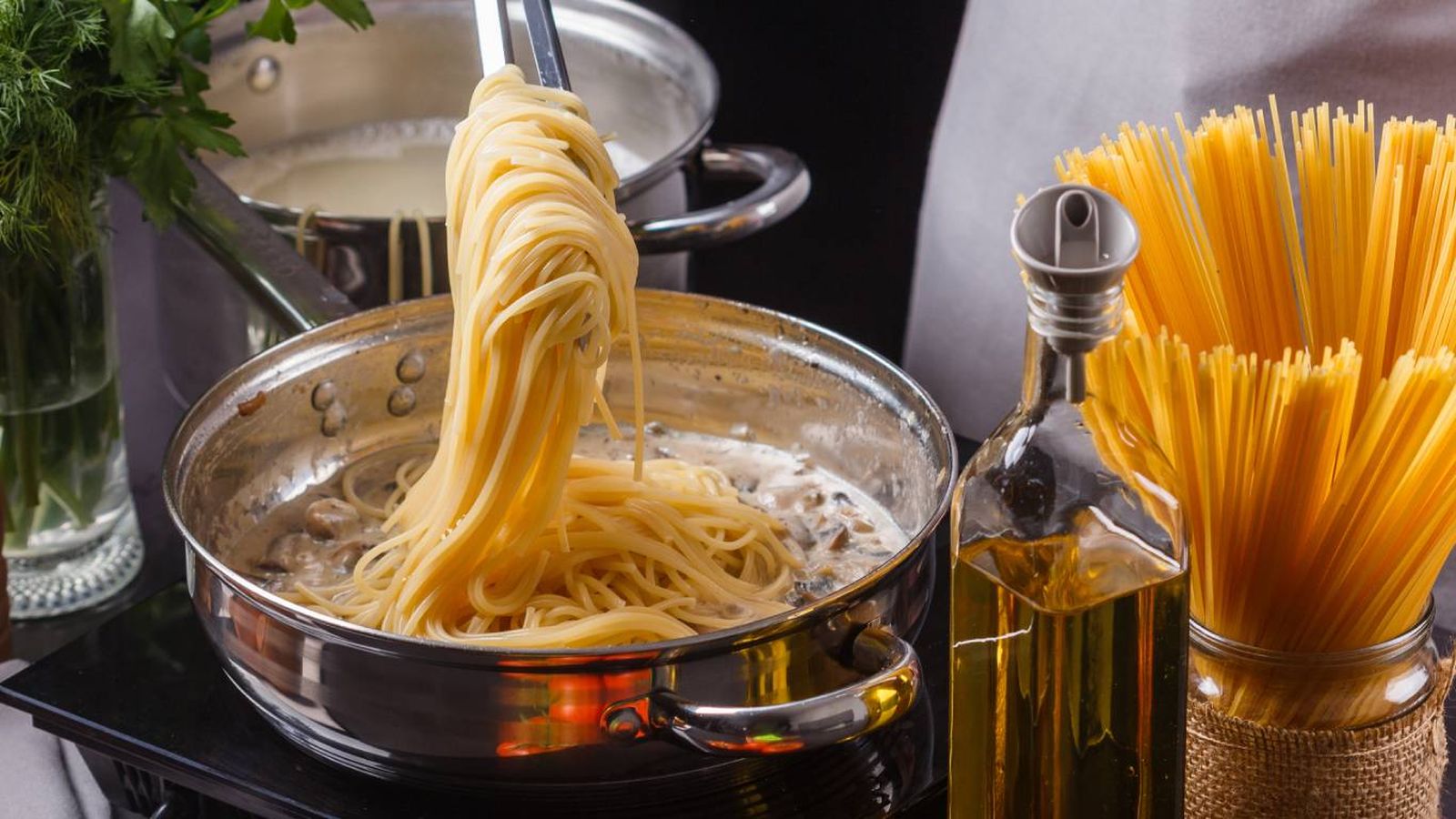 Para congelar pasta cocida correctamente, es importante dejarla al dente y enfriarla antes.