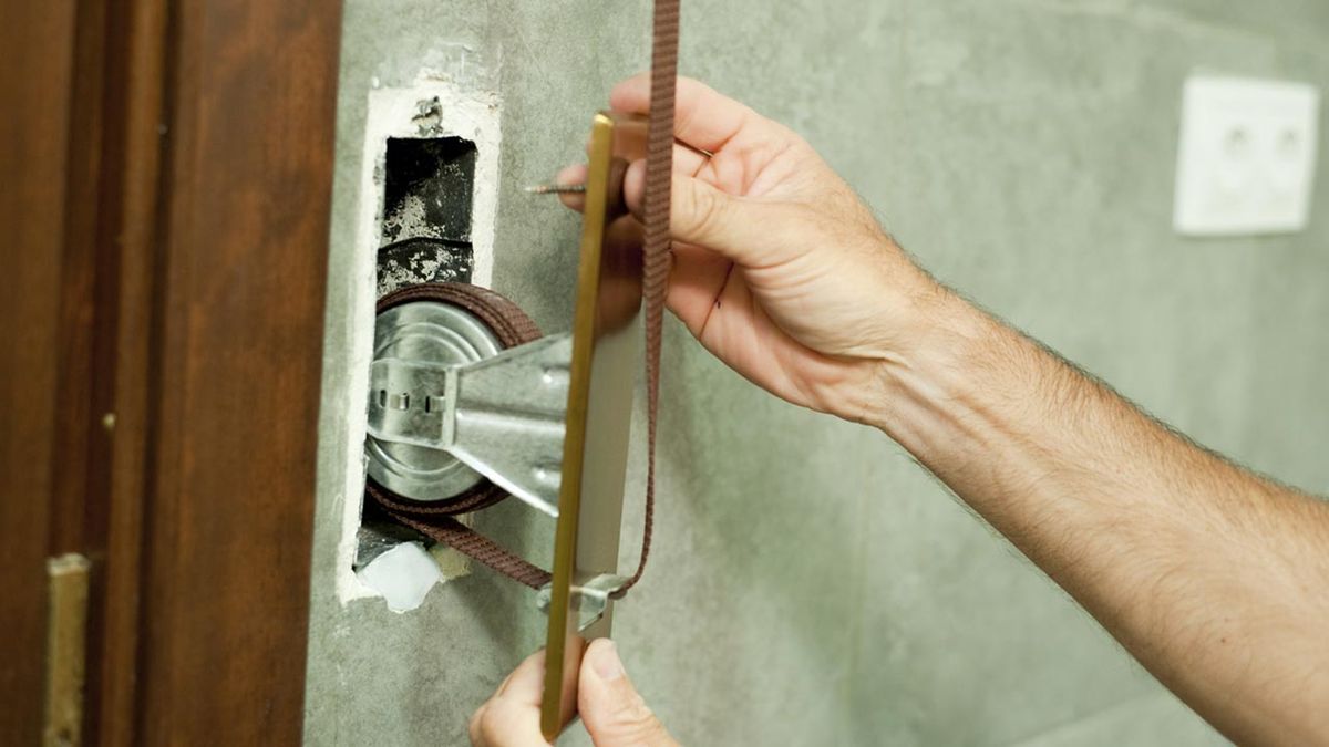 Bricomania 661 Reparar caja correa persiana p7