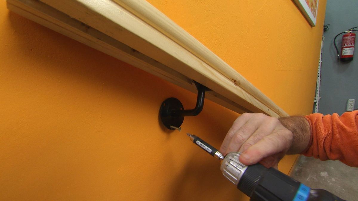 Pasamanos luminoso paso 12