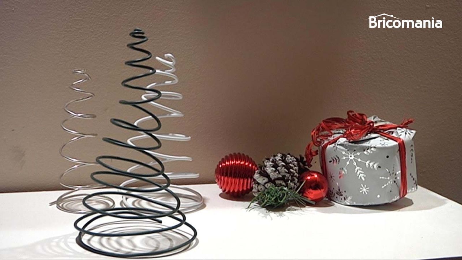 bricomania 725 como hacer un arbol de navidad con alambre