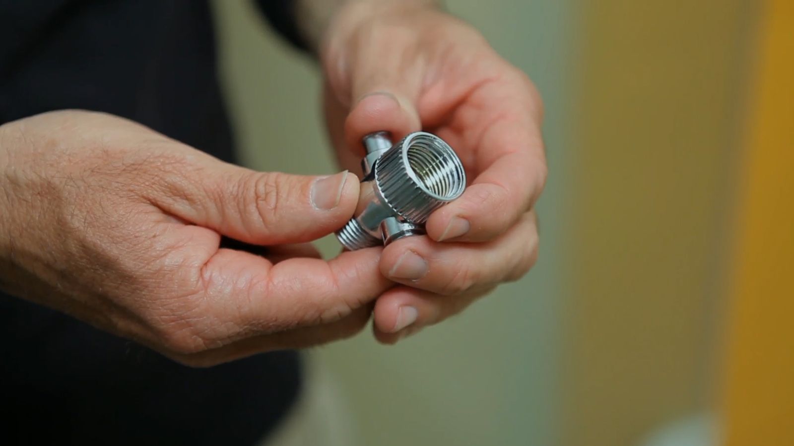 Colocar una parada de ducha con pulsador