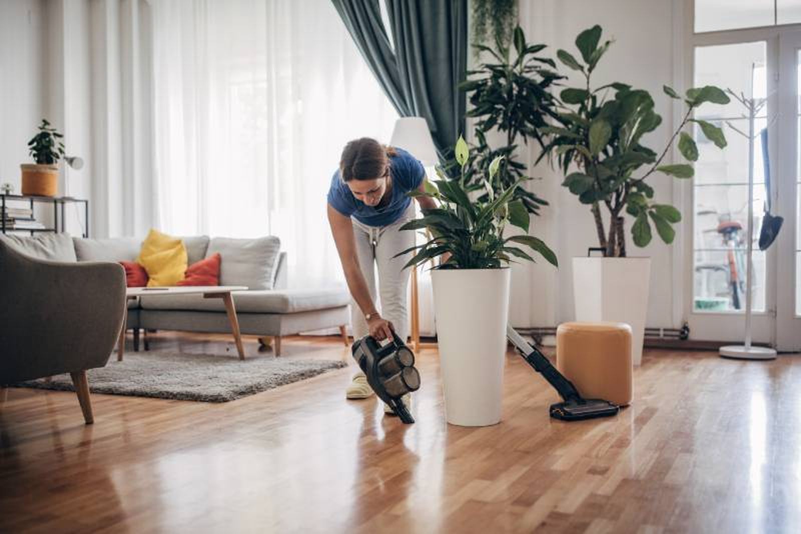 Cómo limpiar un suelo de madera natural