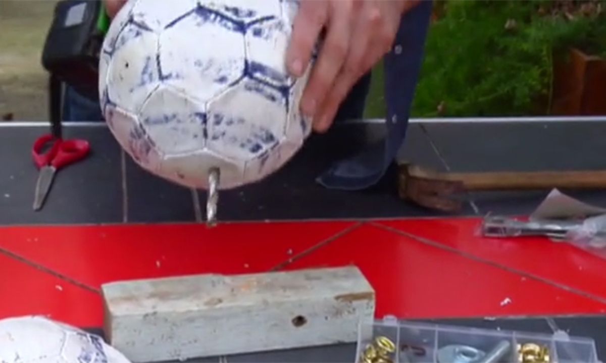 Reutilizar balones como maceteros paso 2