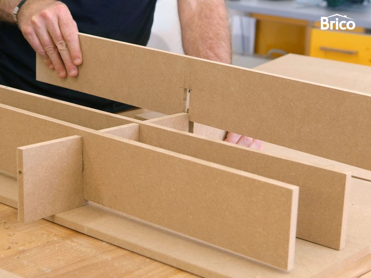 Comprueba que encajan las piezas