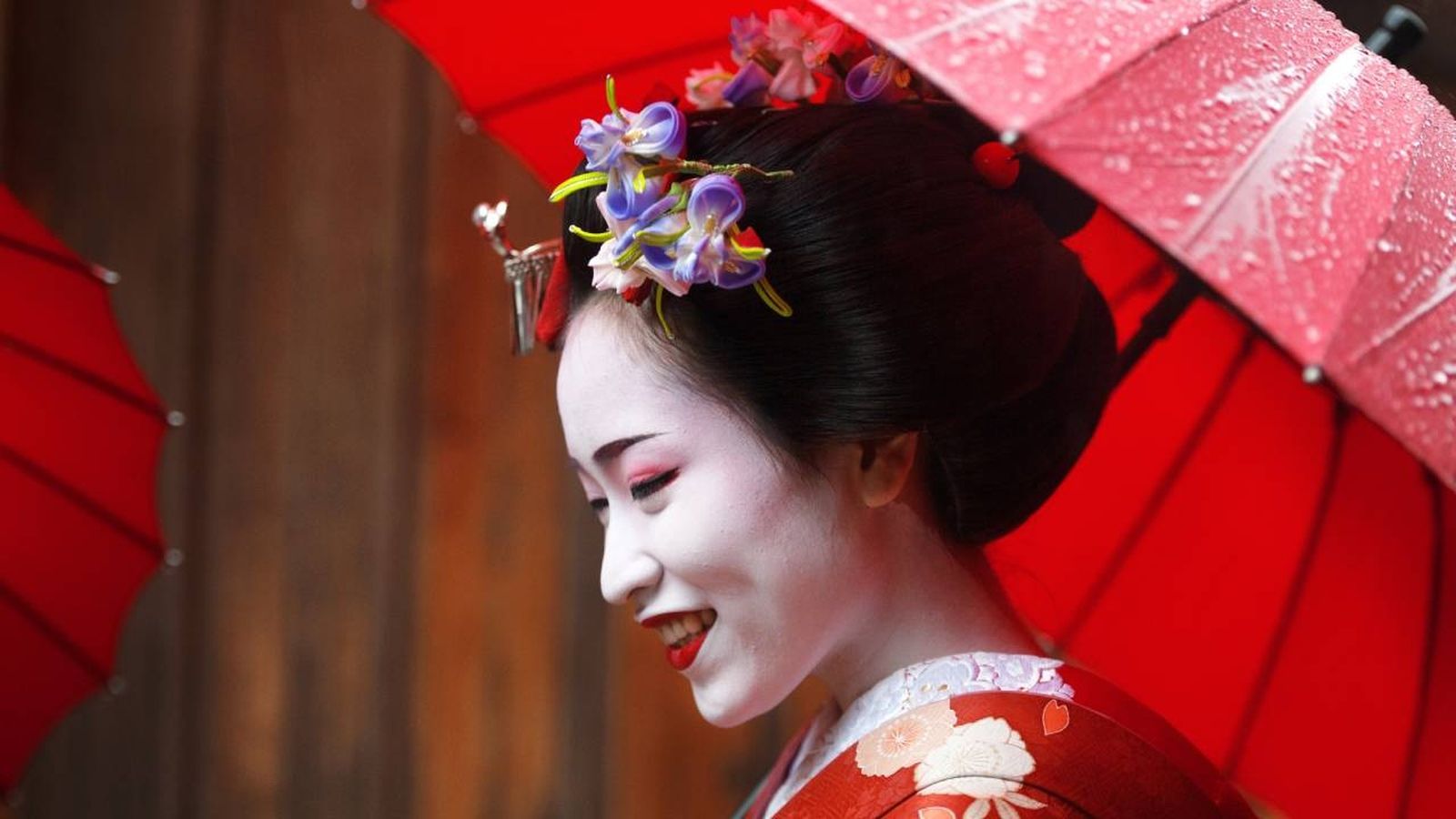 Acompaña tu disfraz de geisha con las claves para un maquillaje perfecto