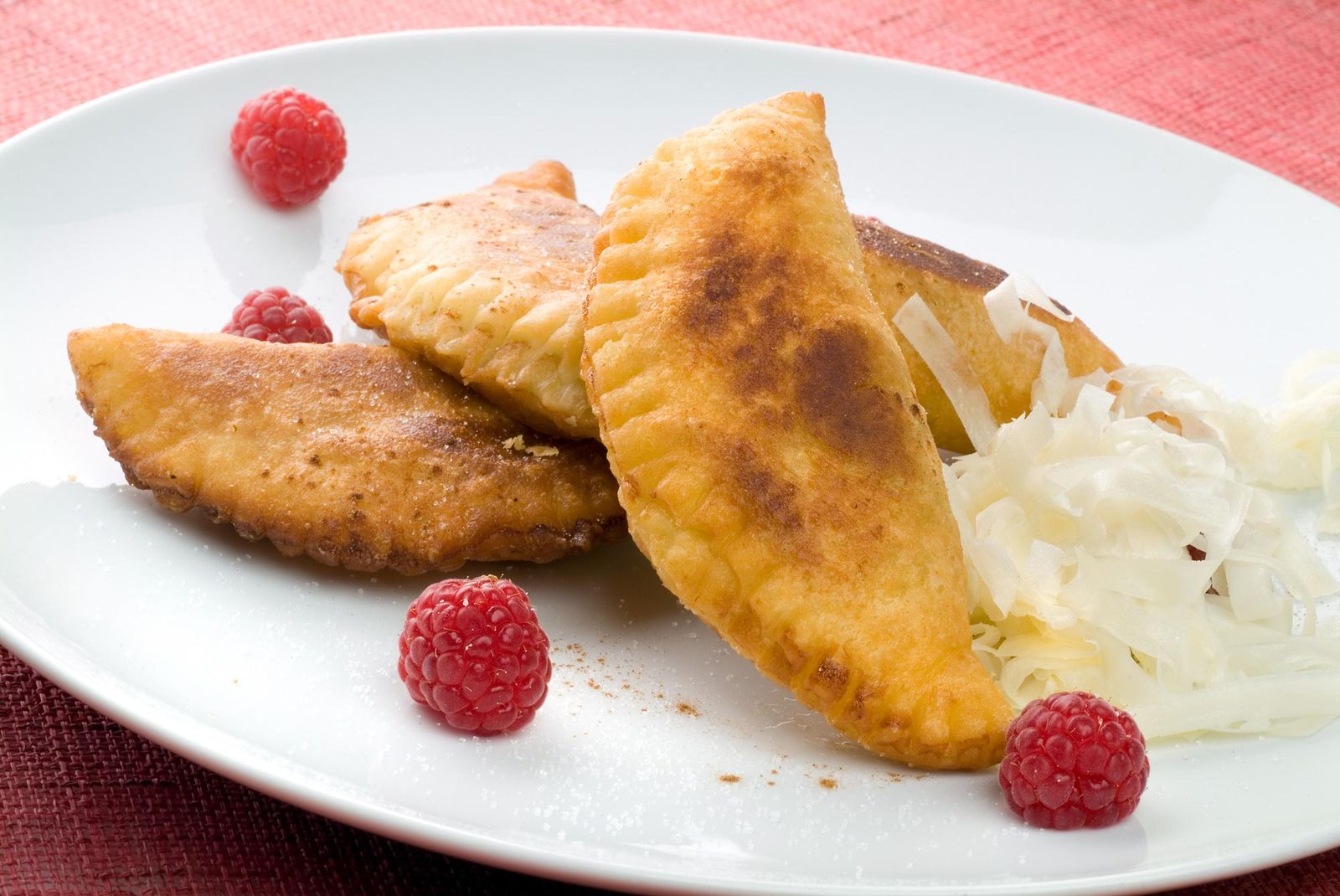 BOCADOS DE MEMBRILLO Y NUECES CON QUESO