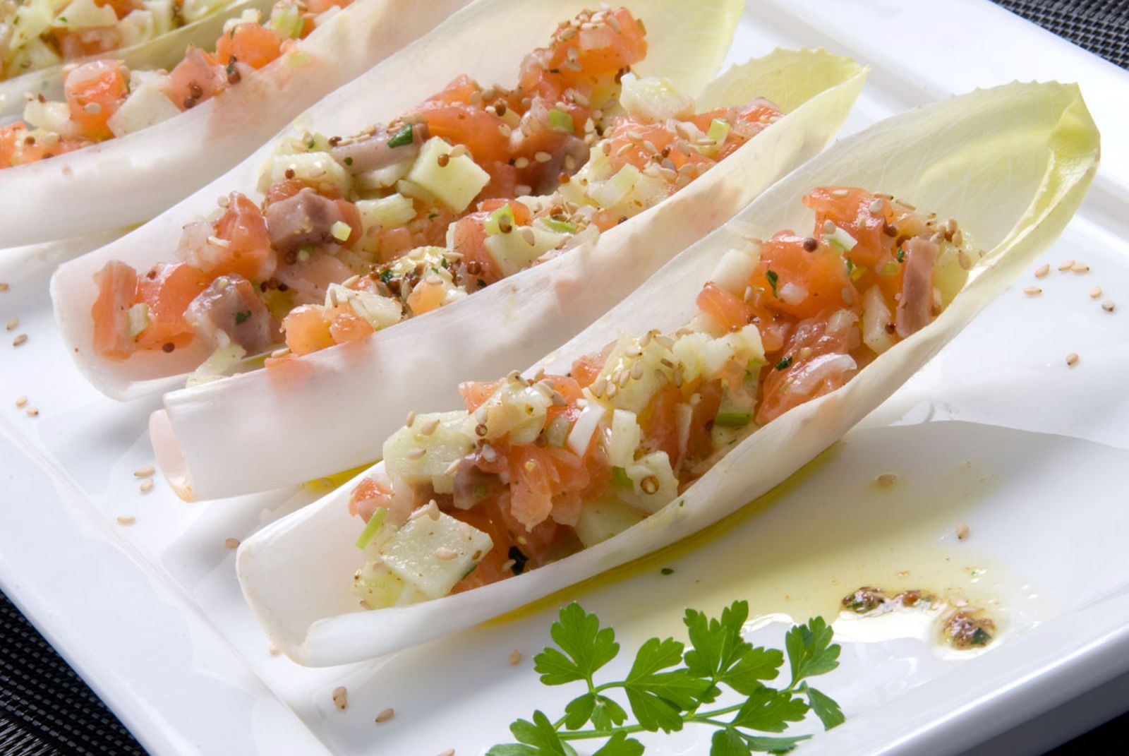 291 Ensalada de endibias  y salmon ahumado (4906)