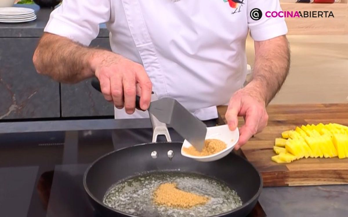 Añade azúcar moreno