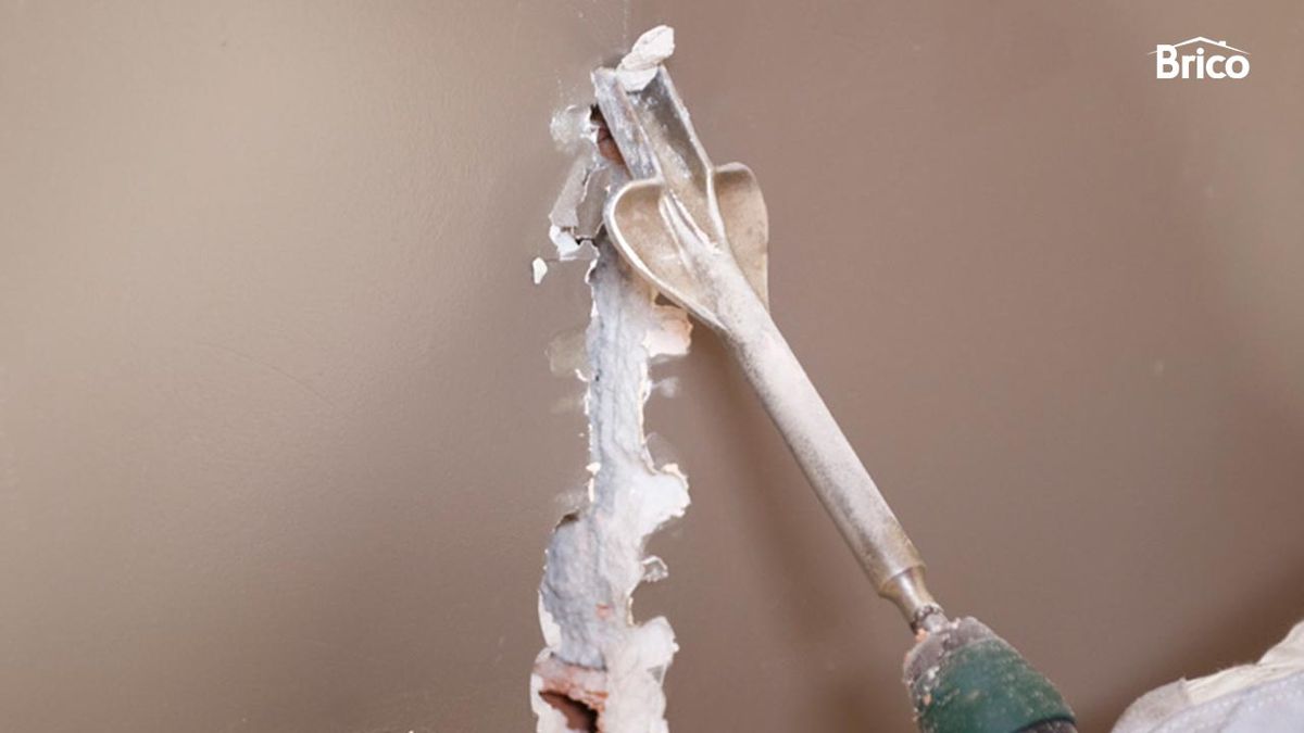 brico 0577 colocar pantalla plana cables ocultos pared paso 3