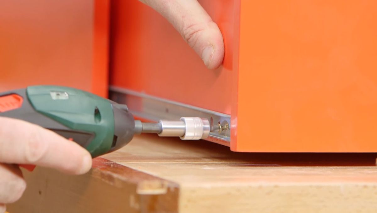 Cómo hacer un zapatero con forma de caja de zapatillas paso 11