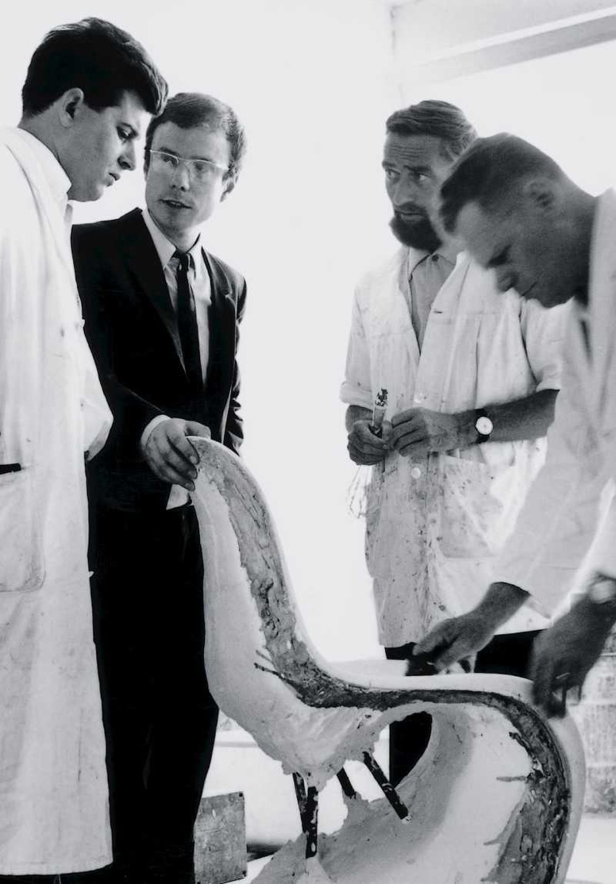 Proceso de elaboración de la primera silla Panton.