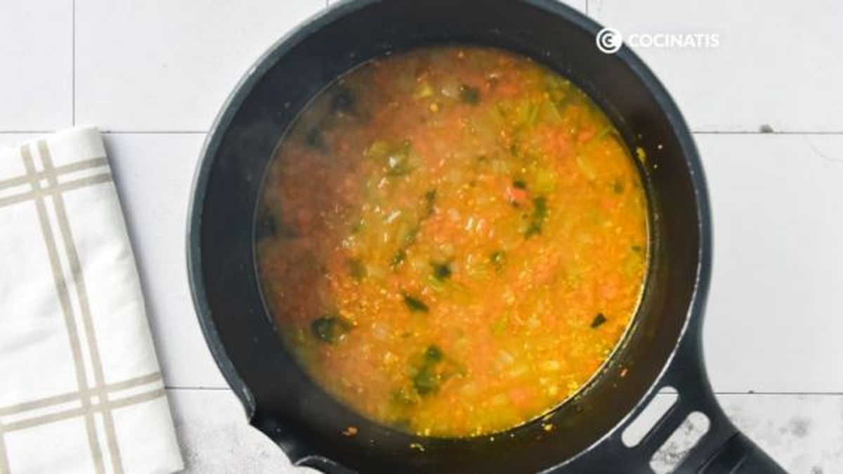 Cocemos las verduras en el caldo