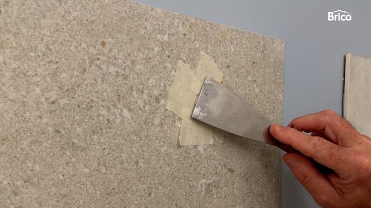 bricomania 45 tapar agujeros en azulejos 5