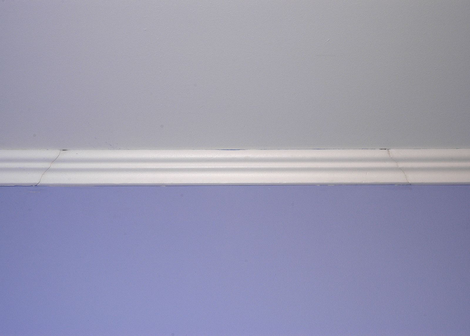 Colocación de cornisa de poliestireno inicio