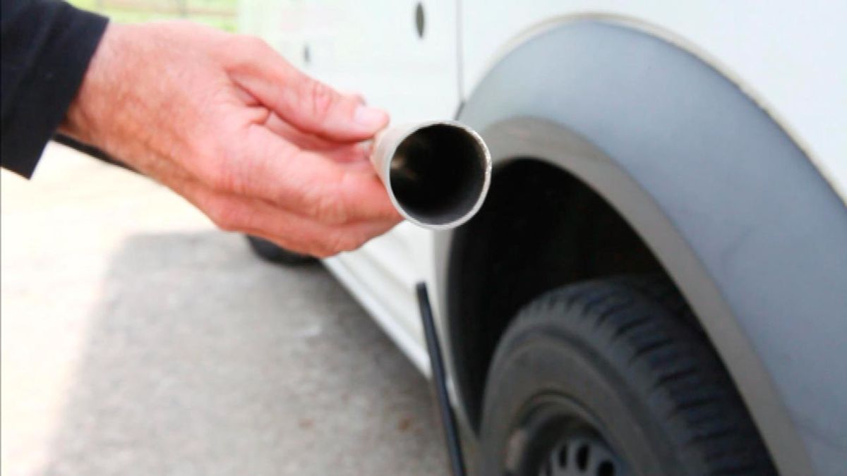 Aflojar tornillo paso 4