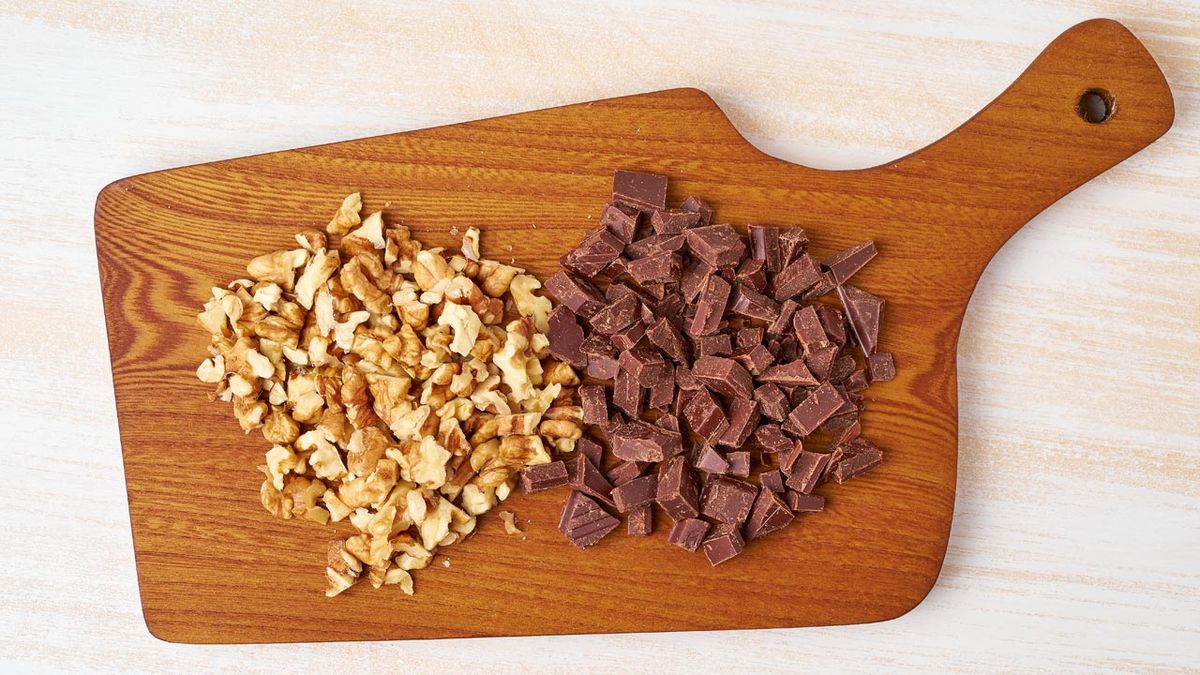 Cómo hacer banana bread (pan de plátano) con nueces y chocolate   Paso 4