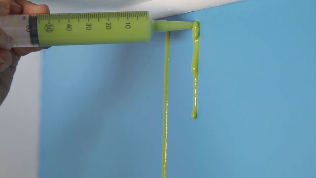 Cómo pintar una pared con una jeringuilla paso 4