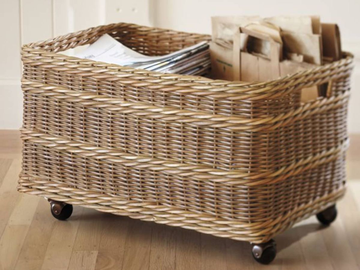 Los cestos con ruedas son perfectos para organizar revistas, documentos o accesorios.