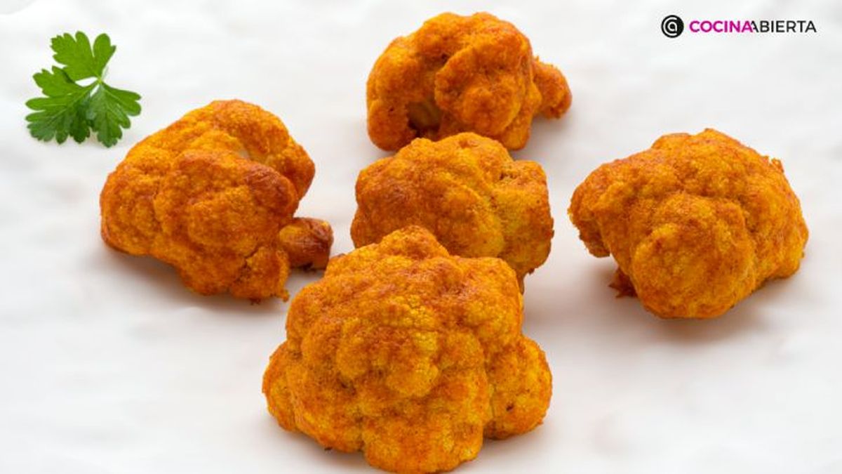 Coliflor asada con cúrcuma y yogur griego