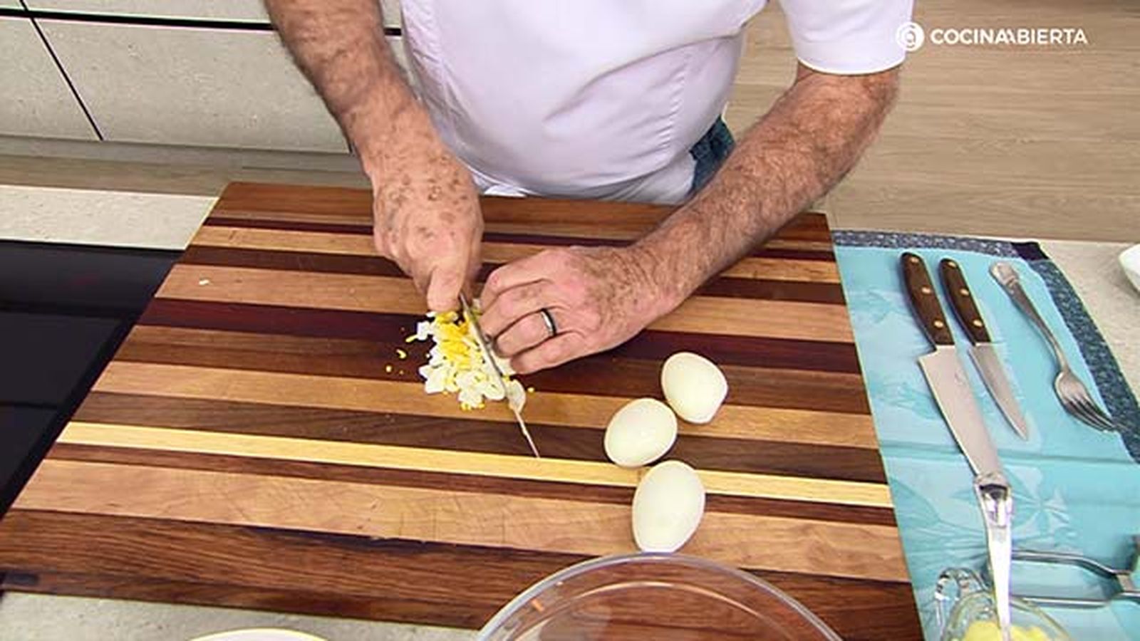 cogollos con ensaladilla queso karl6947 paso1