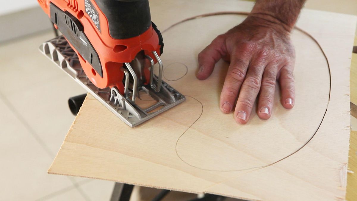 Cómo hacer una paleta de pintor paso 1