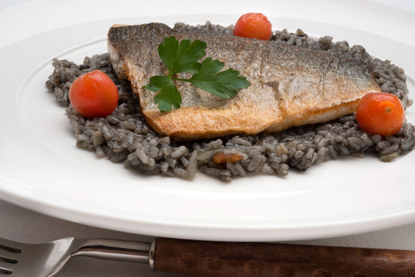 5592 1 Dorada a la plancha con arroz negro (977) xl