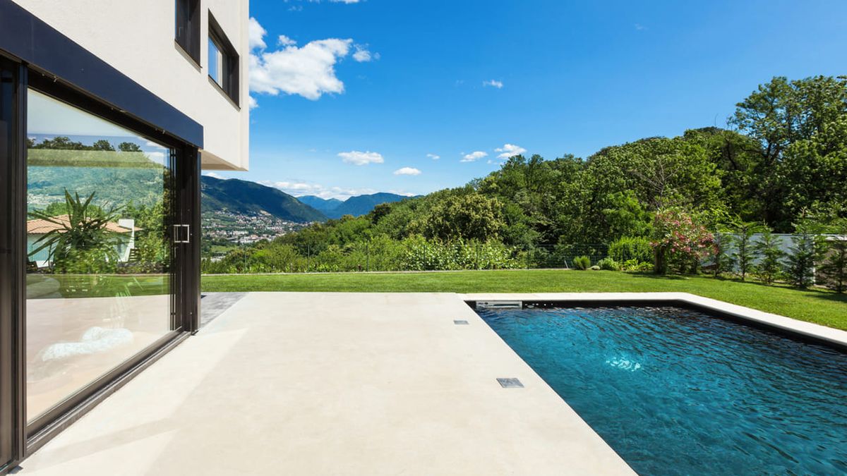 suelos para piscinas 2