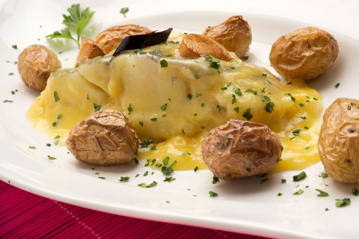 5388 1 Bacalao al pil pil con patatas asadas (772) xl