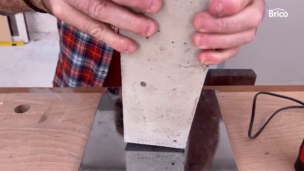 Bricomania 30 Lampara de pie industrial paso 12