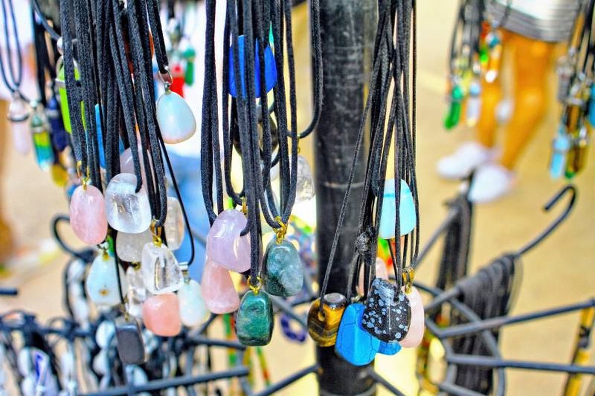 Collares de cristales.