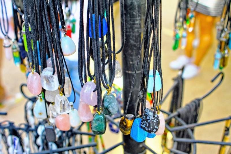 Collares de cristales.