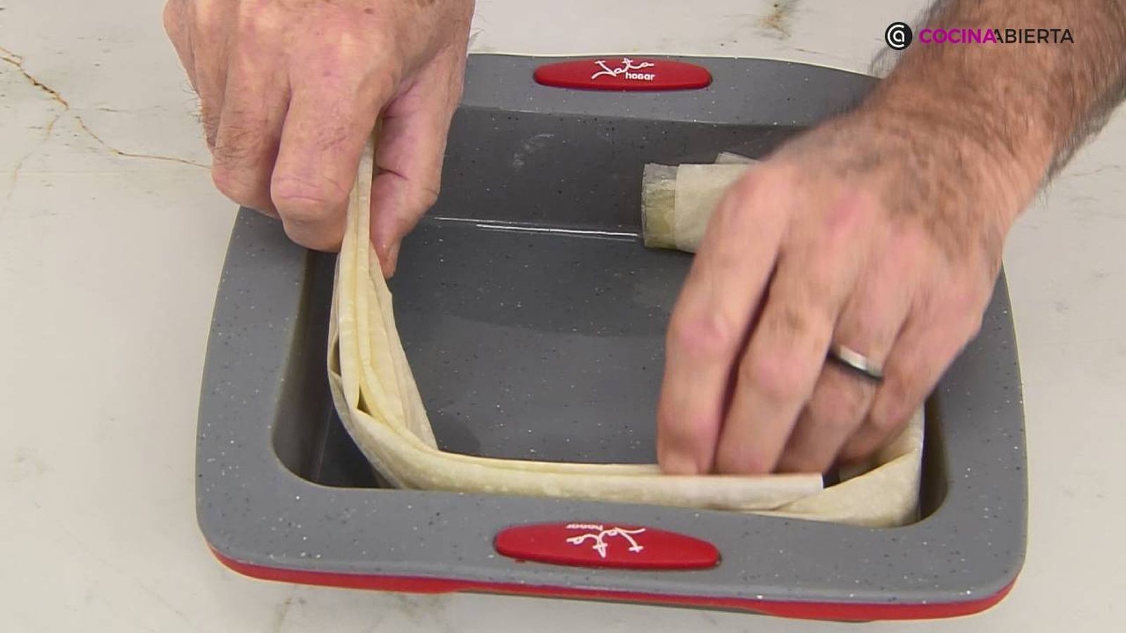 KARL7056 Pastelitos pasta filo pasas paso 2