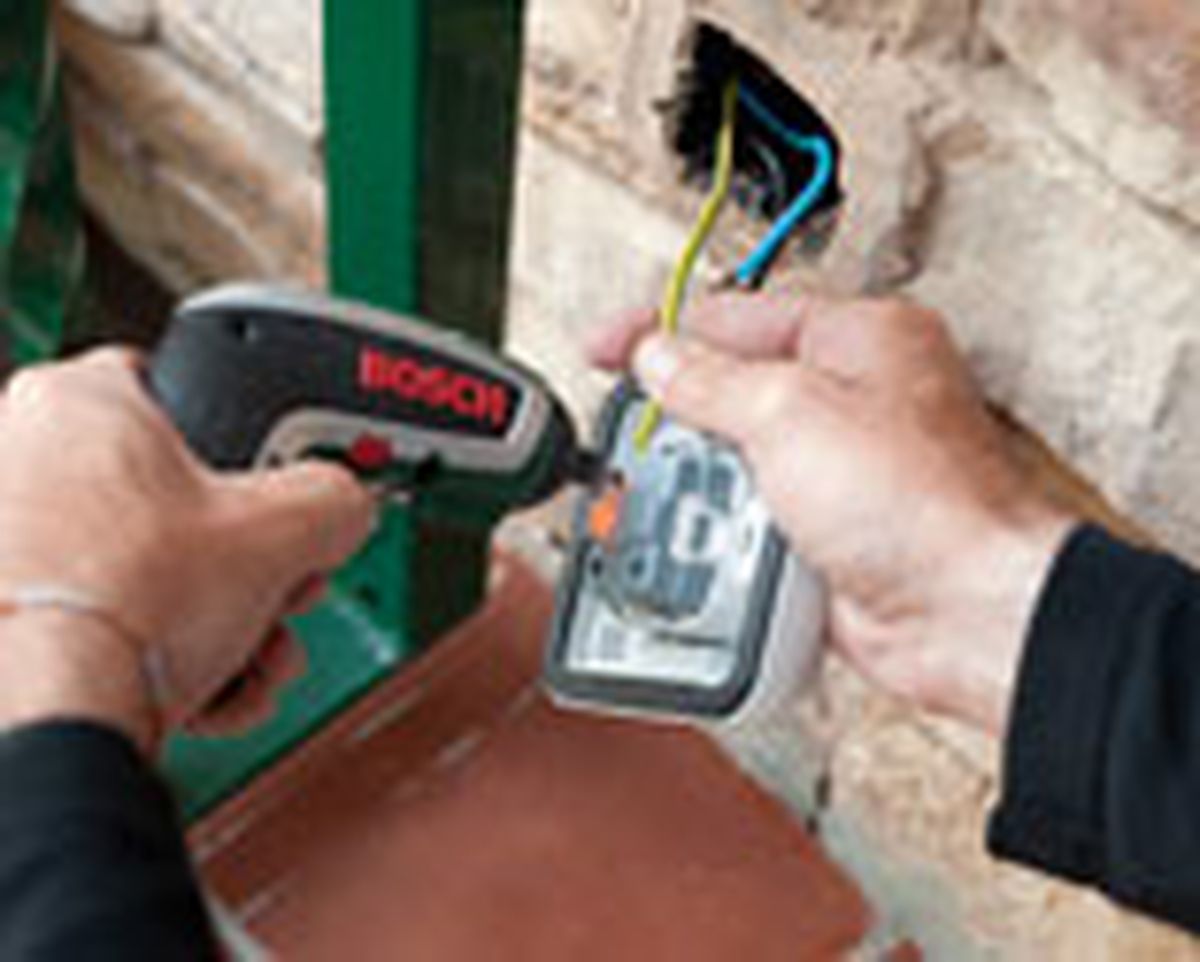 brico 0645 1 Enchufe tapa protectora paso 4