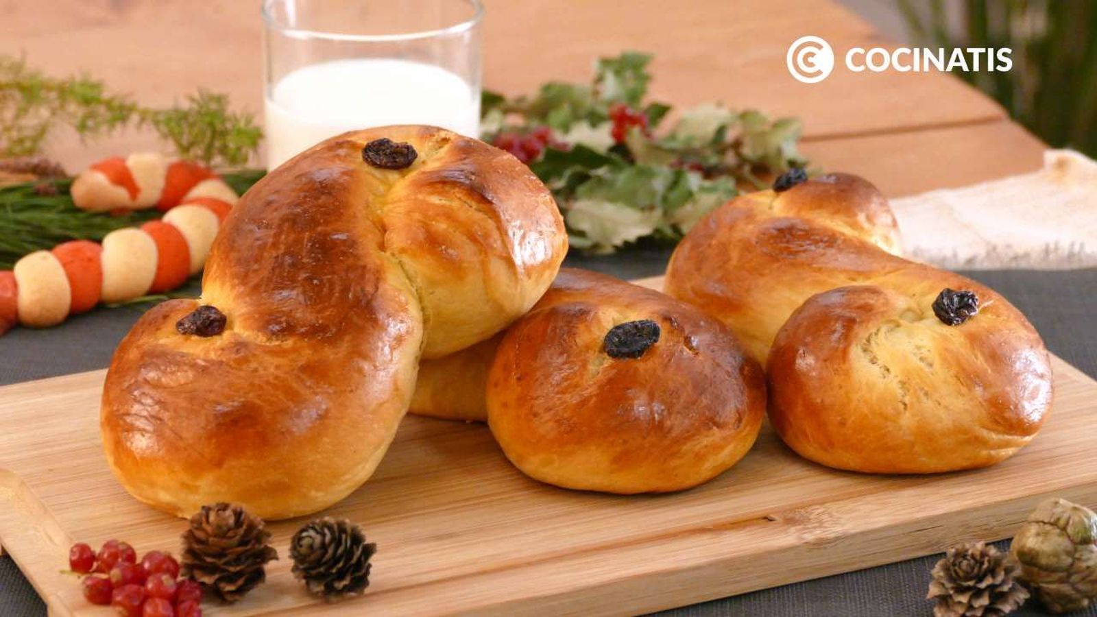 Receta de bollos suecos de Santa LucÃ­a