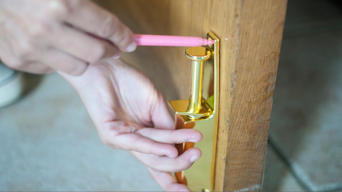 Topes sujeta puertas paso 4