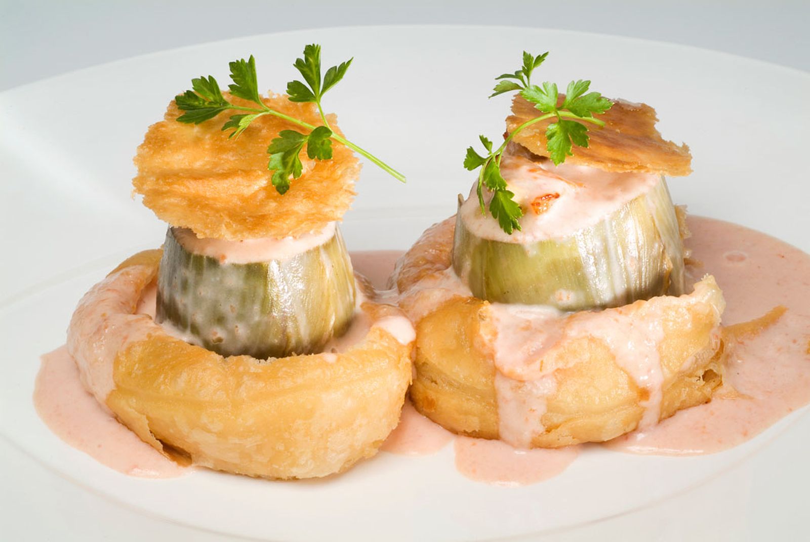 Alcachofas rellenas en hojaldre